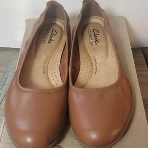 Clarks Collection Women's Tan Leather Ballet Flats
